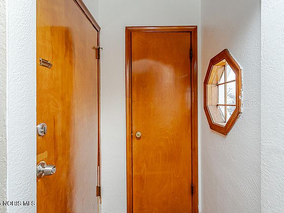 5th image of 3721 Watson Ave