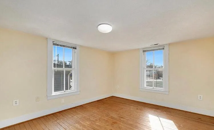 305 Lennox Ave — Photo 9