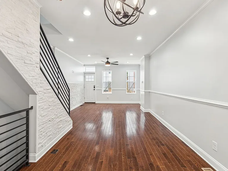 1450 N Marston St — Photo 23