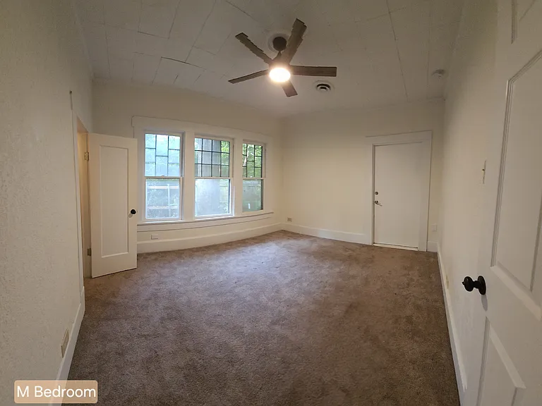 304 S Douglas Ave — Photo 8