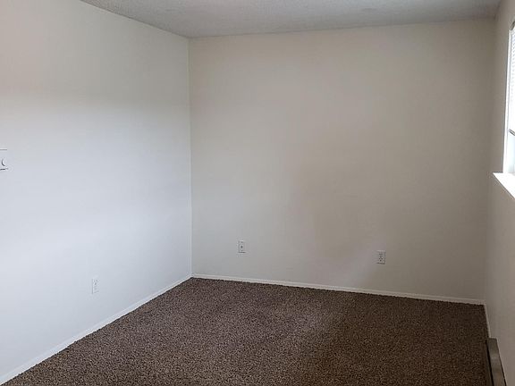 5th image of 7808 S Sheridan Ave