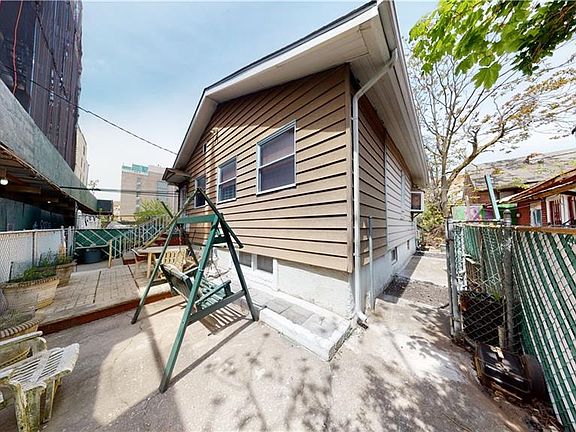 2nd image of 25 Brighton 5 Ln