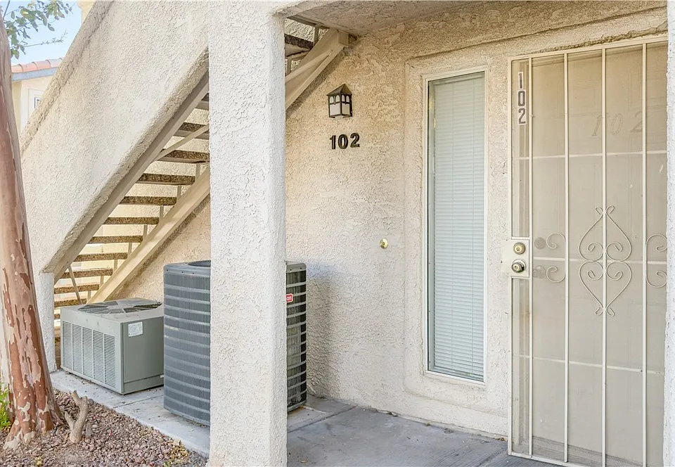 3095 Casey Dr #102