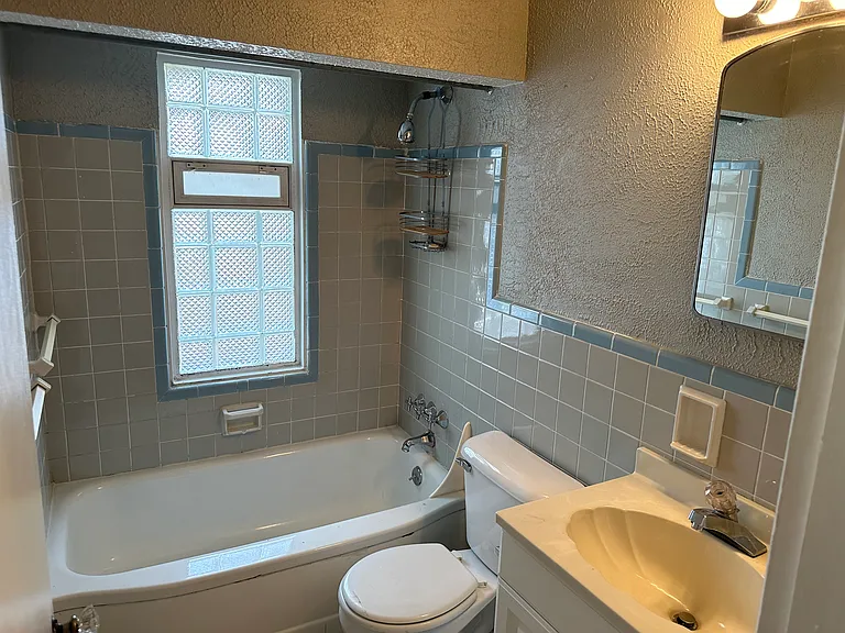2909 Euclid Ave #2 — Photo 19