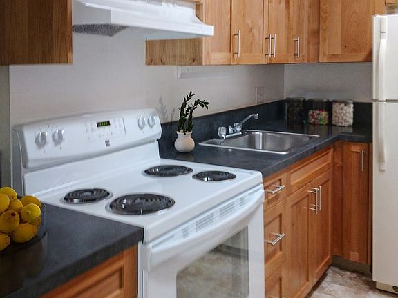 4th image of 1229 SW 126th St #6273099