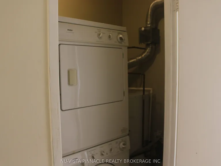 1600 Adelaide St N #704 — Photo 12