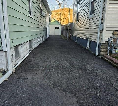 2nd image of 732 Essex Ave