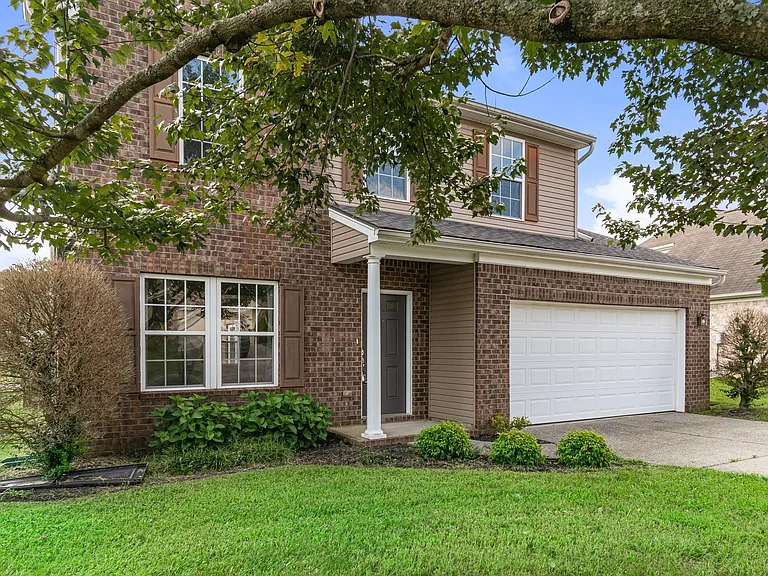 1006 Solomon Ln — Photo 2