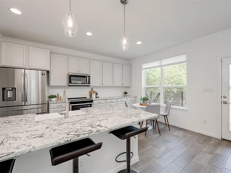 16601 Sydney Carol Ln — Photo 5