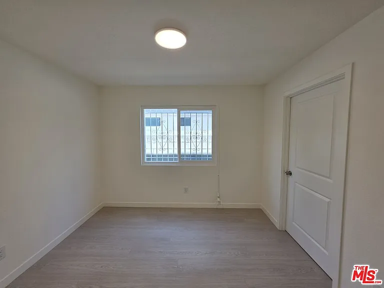 912 N Ridgewood Pl #2 — Photo 41