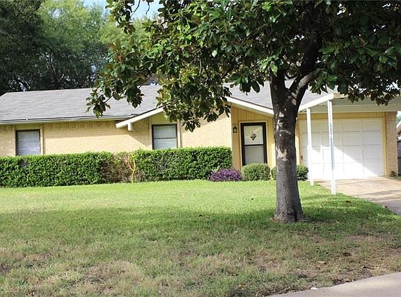 2nd image of 1721 Lorraine Dr