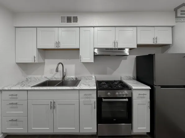 1325 N 48th St, 1325 N 48th St APT 2, Phoenix, AZ 85008