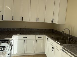 8900 Foothill Blvd #B, Sunland, CA 91040