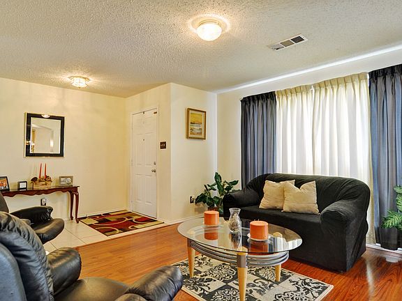 3DSC_6999_LivingRoom.jpg