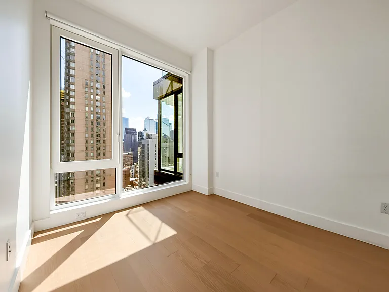 250 W 49th St #2304 — Photo 10