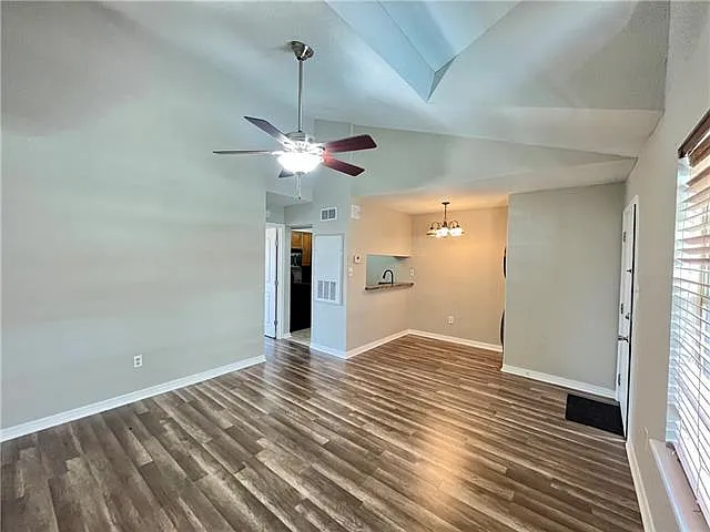 2330 Edenborn Ave #319 — Photo 6