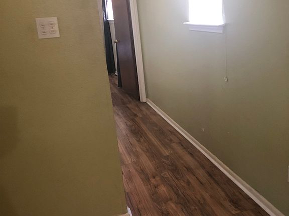 4th image of 541 Driftwood Cir