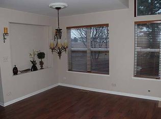 1012 Huntington Dr, Elk Grove Village, IL 60007