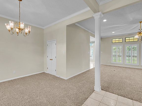 4th image of 3208 Park Lake Dr