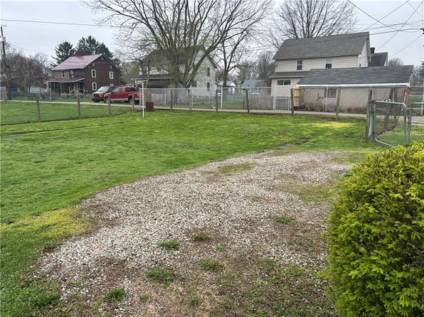 14 Leith St S, Uniontown, PA 15401