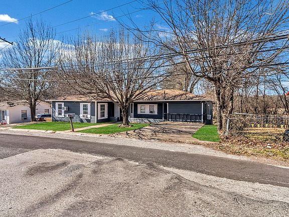 4th image of 397 Wills Point St #3