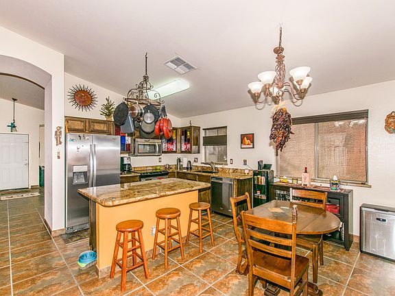 5th image of 3902 W Morgan Ln