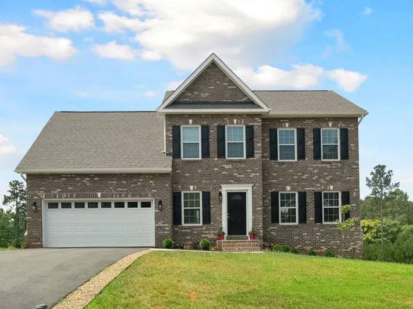 1110 Lochwood Hill Dr, Goode, VA 24556