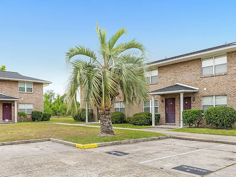 Tyndall Pointe — Photo 1