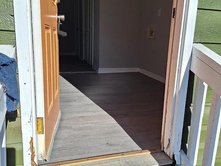 176 Clarendon St — Photo 24