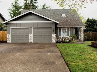 789 Calvin St, Eugene, OR 97401
