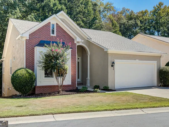 121 Augusta Dr, Peachtree City, GA 30269