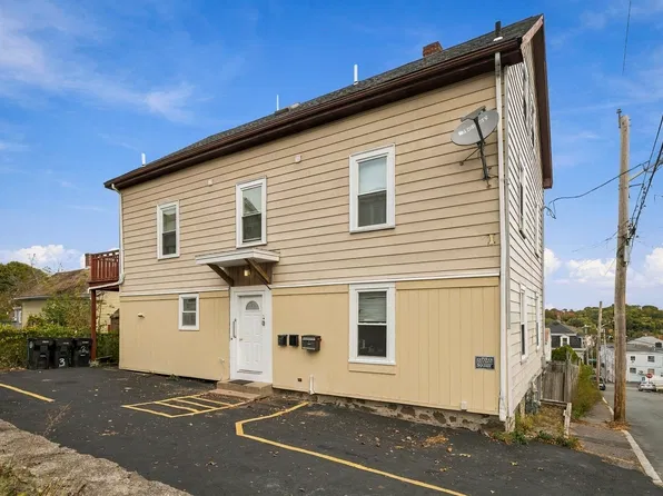 19 Nichols St, Salem, MA 01970