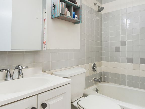 5th image of 417 E 90th St APT 1G