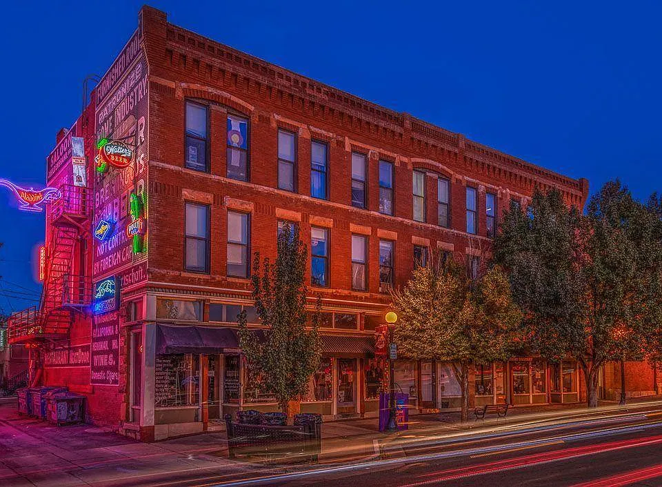 101 W B St #230