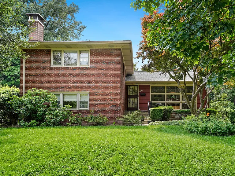 8504 Sundale Dr — Photo 2