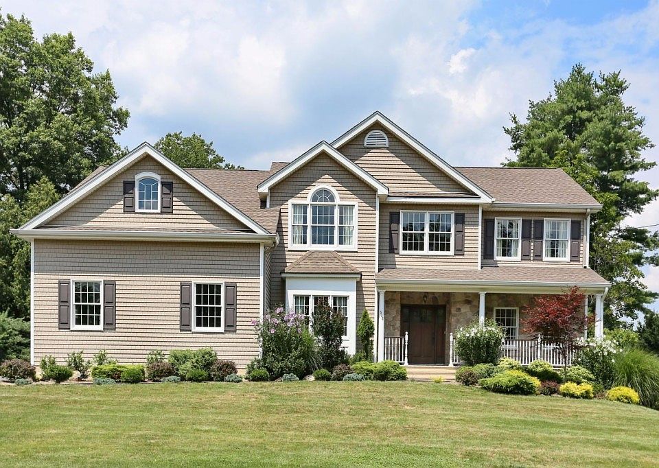 1st image of 608 Thurnau Dr