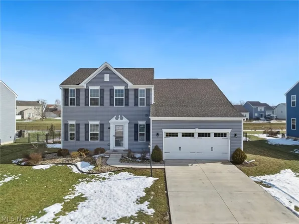 9397 Winfield Ln, North Ridgeville, OH 44039