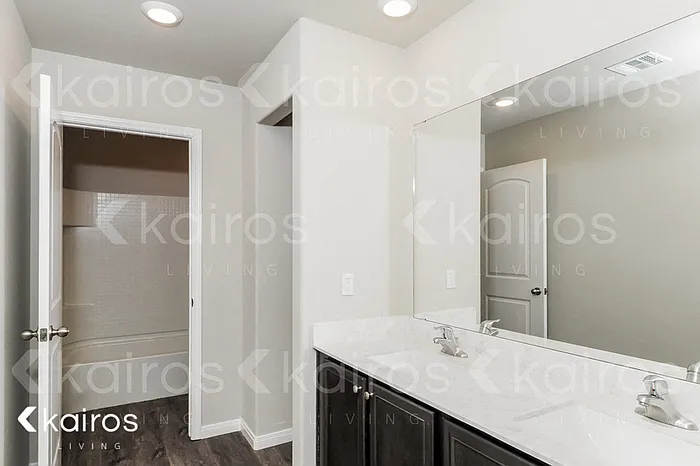 905 NW 4th St — Photo 8