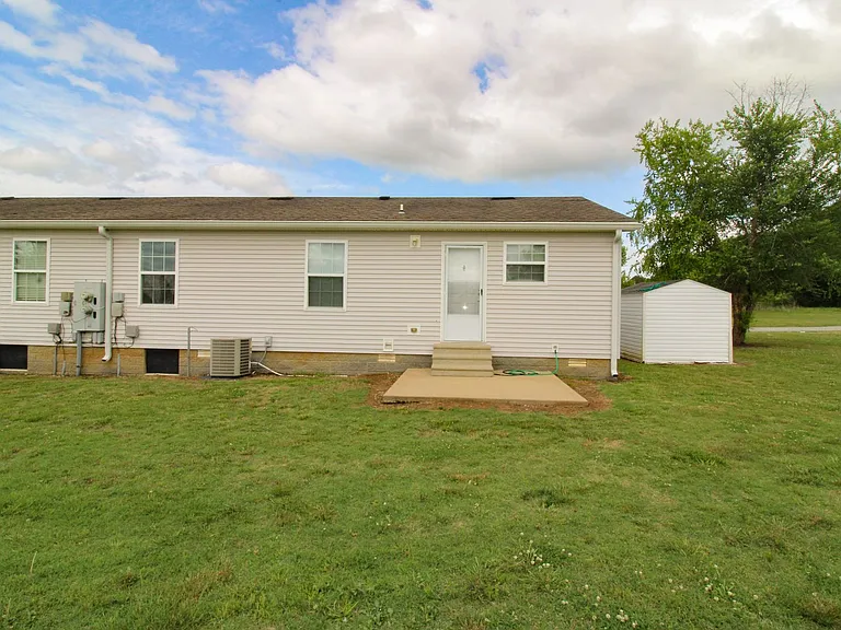 123 Meadows Ln — Photo 24