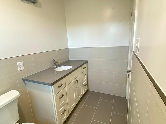 5th image of 3601 Lafayette St APT 3