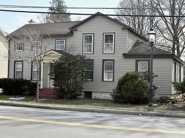 37 W Main St