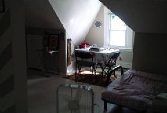 2nd image of 40 Henry St