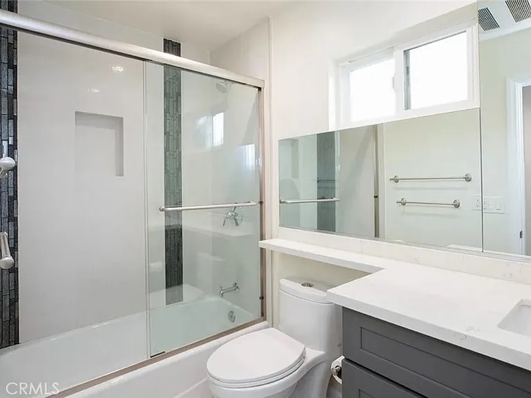 242 W Linden Ave #201 — Photo 11