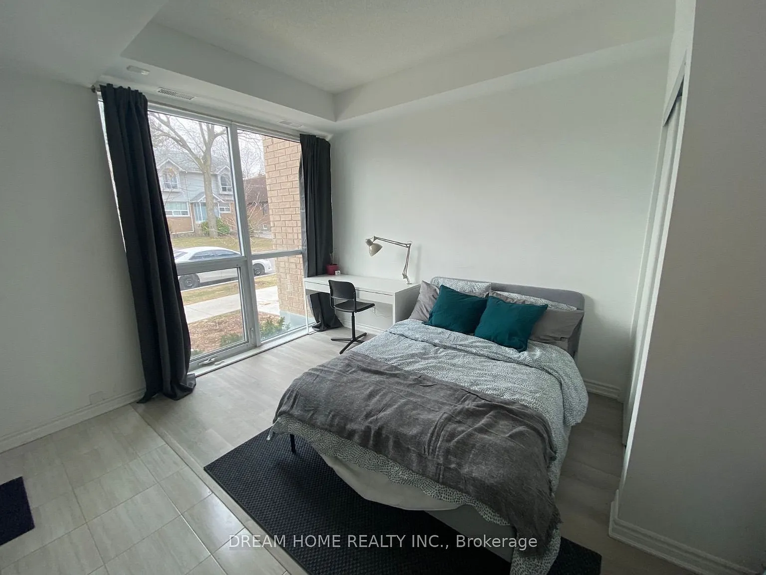 1 bed, $1,100 — Photo 1