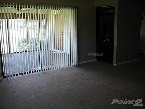 2nd image of 699 Broadmoor Cir