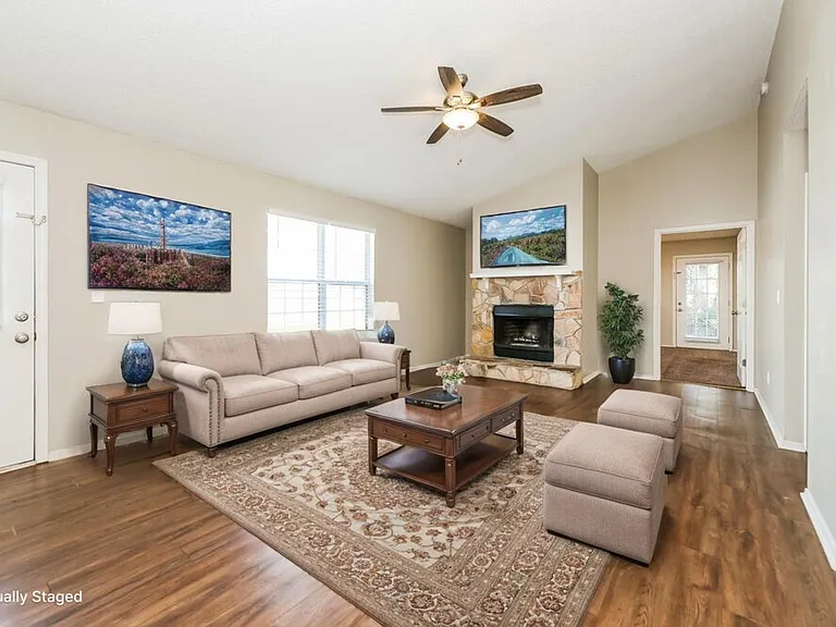 881 Jackson Rd — Photo 5