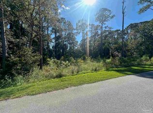 3857 Paradise Bay Dr, Gulf Breeze, FL 32563