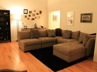 228 Cater Ln, Libertyville, IL