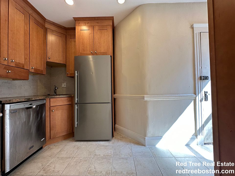 1st image of 248 Kelton St #5