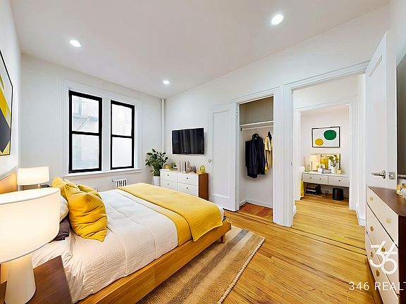 3rd image of 100 Cooper St APT 1D